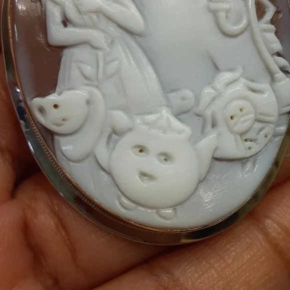 925, Made in Italy, Hand Carved Cameo, Beauty & The Beast. Pendant & Brooch. - Picture 9 of 17